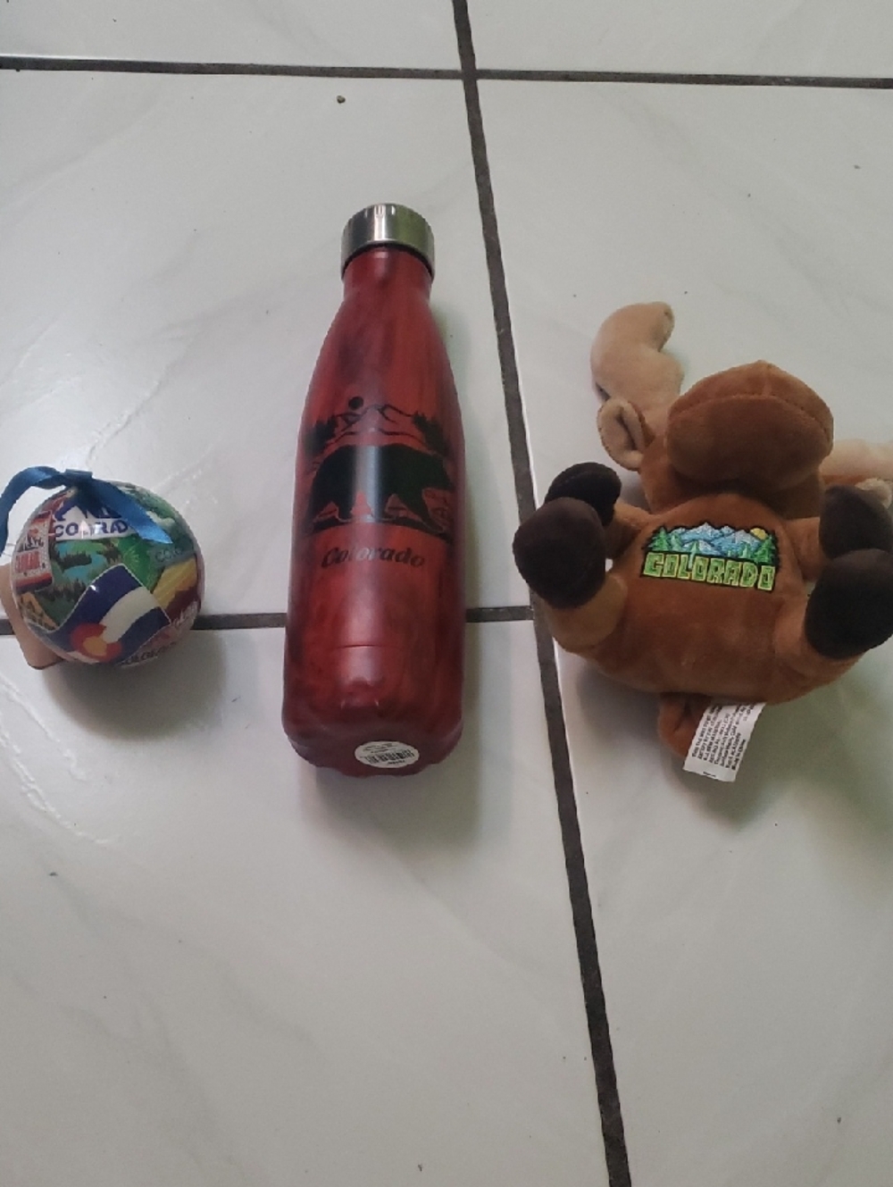 Like new "Colorado" gift set red stainless Insulated bottle, Plush, Ornament (3)